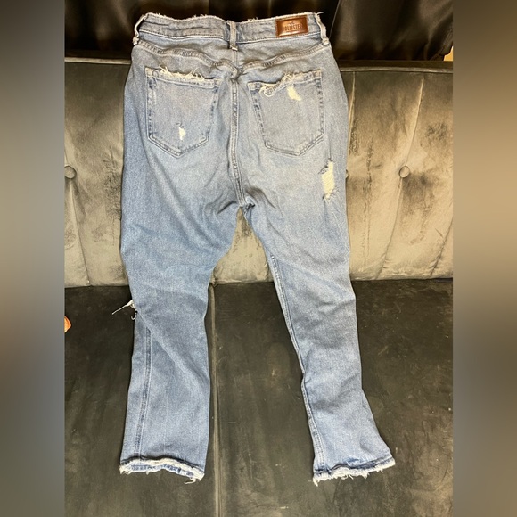 Hollister Jeans, Size 26 - Picture 2 of 4